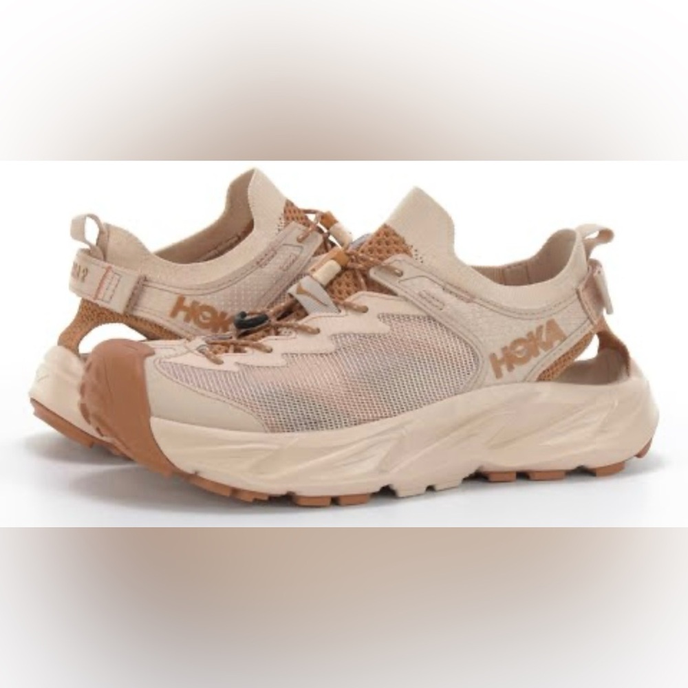 Hoka One One Women's Tan Hopara 2 Sandals/ Hiking Cream Size 7.5B
